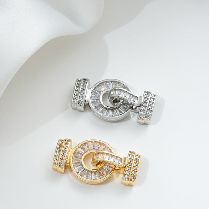 Round Pyramid Zircon Closure