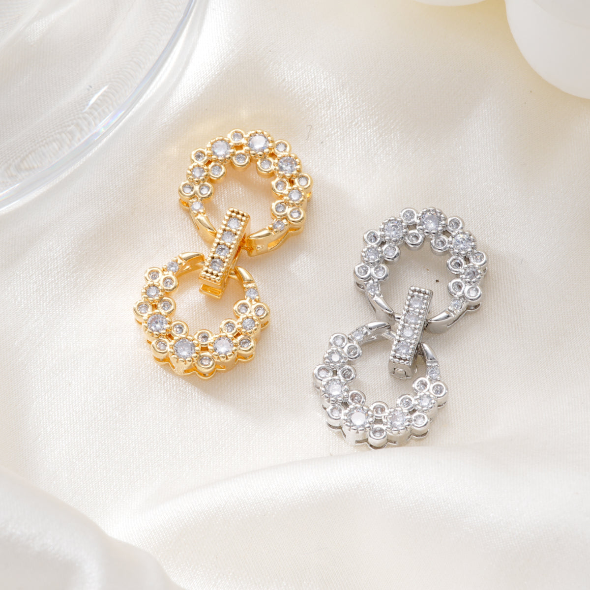 8 Shape Zircon Closure