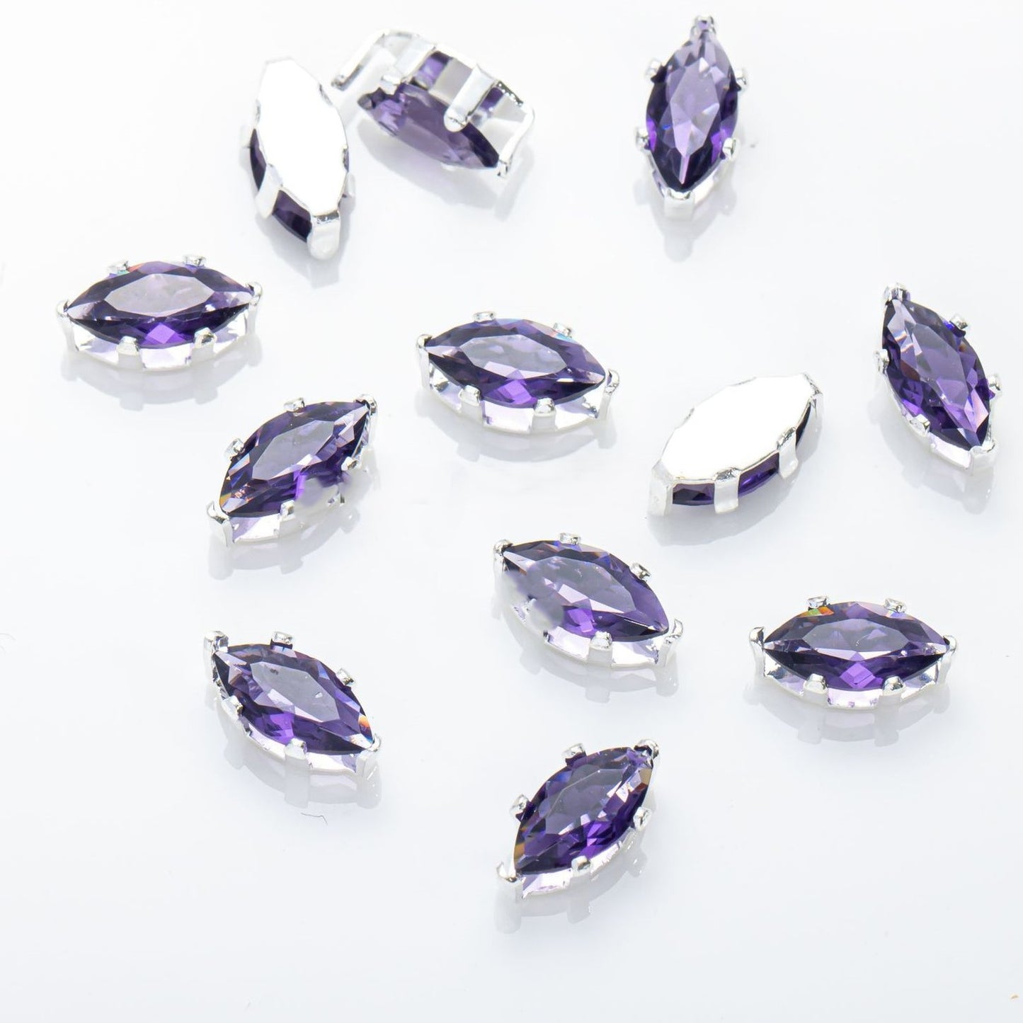 4x8mm 6-prong Marquise Prong-Set CZ