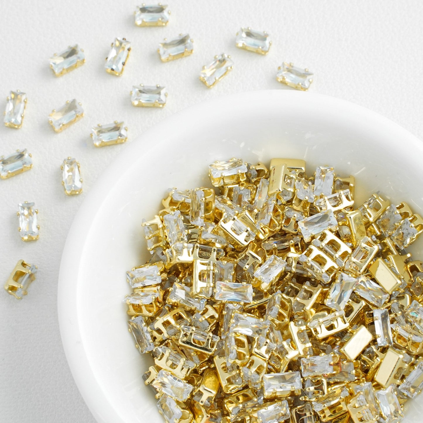 (100pcs)2x4mm Rectangle Prong-Set CZ-Gold/Silver Base