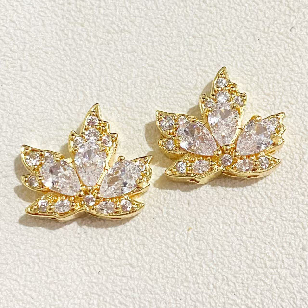 Paved CZs Maple Spacer