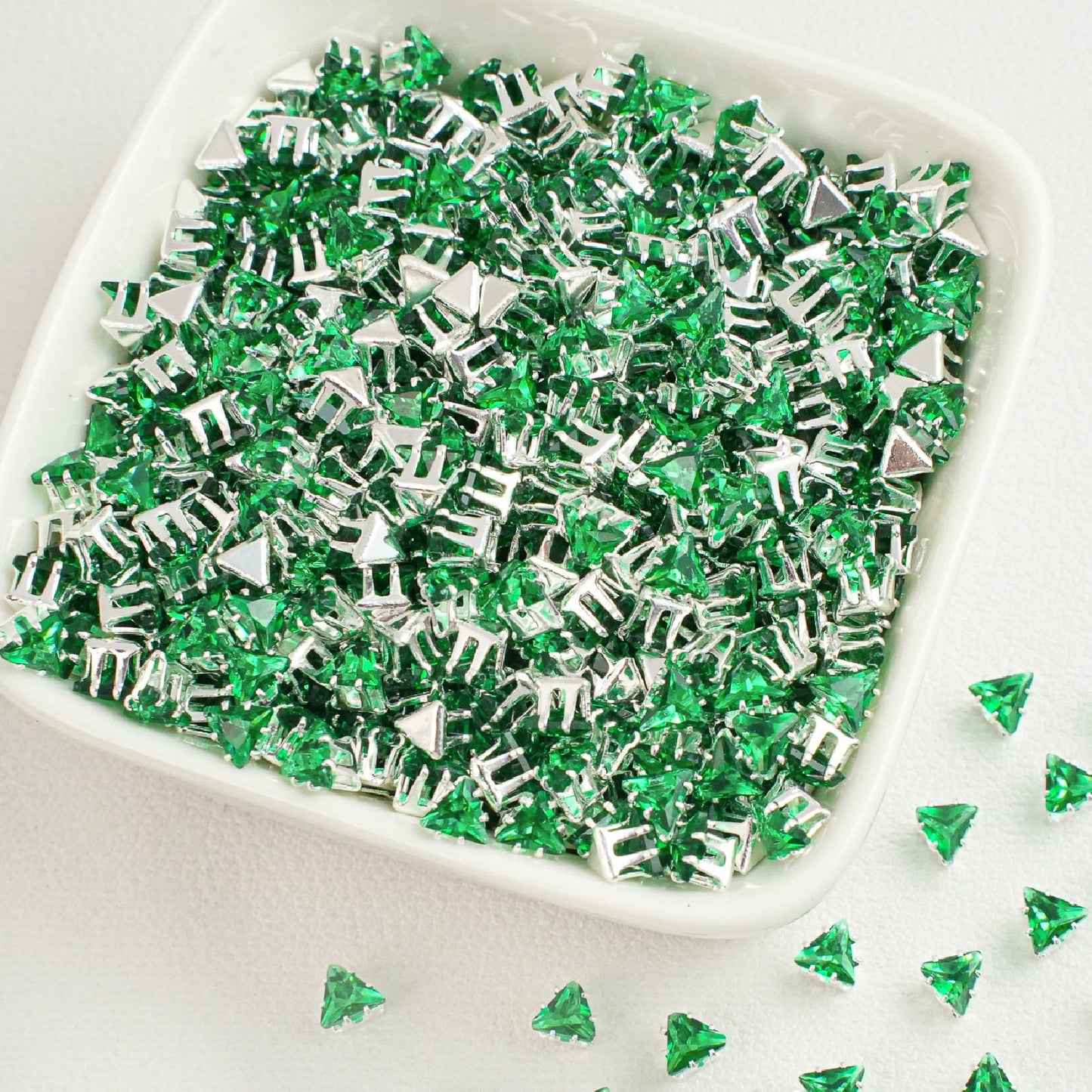 5mm Triangle Prong-Set CZ