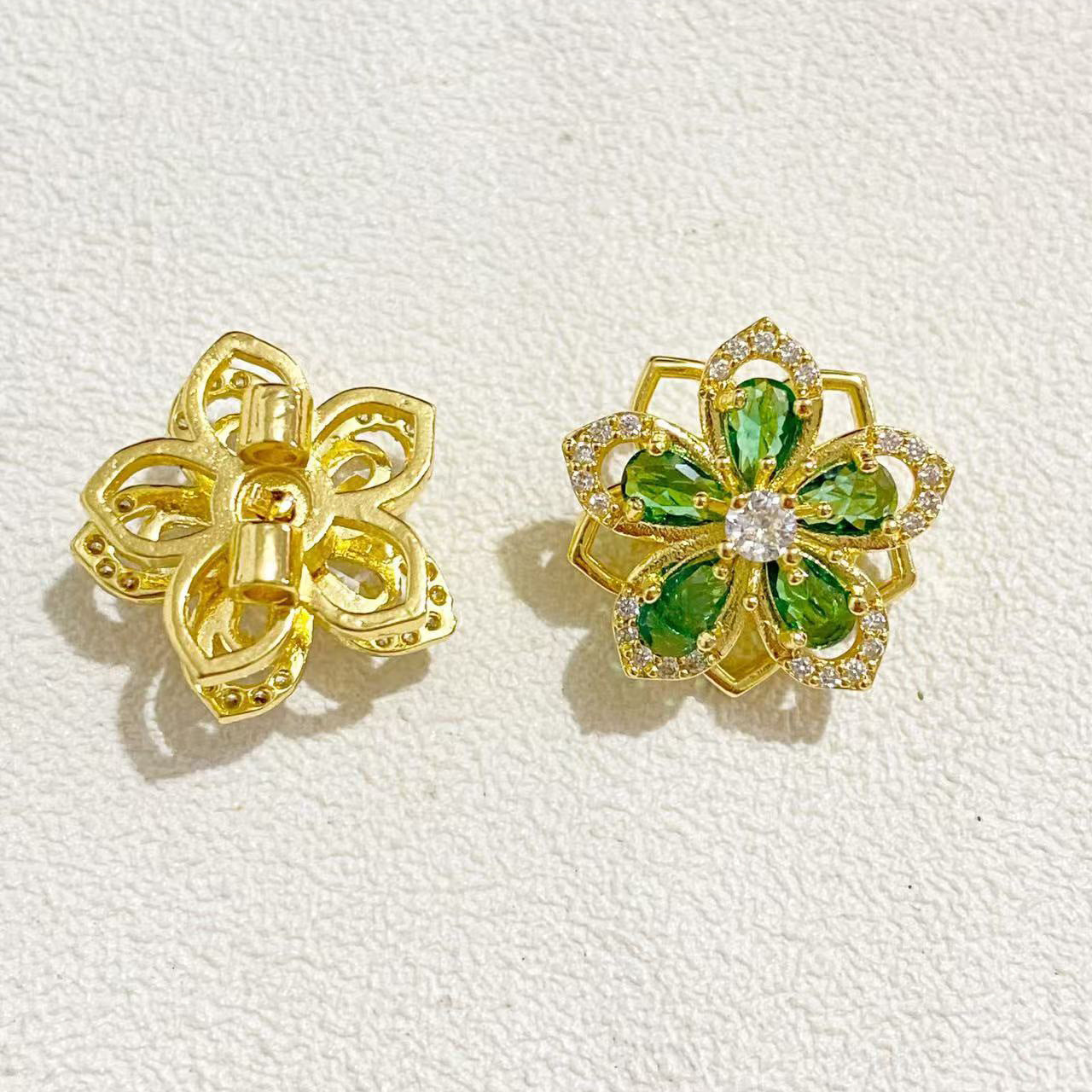 Rotatable CZ Flower Spacer