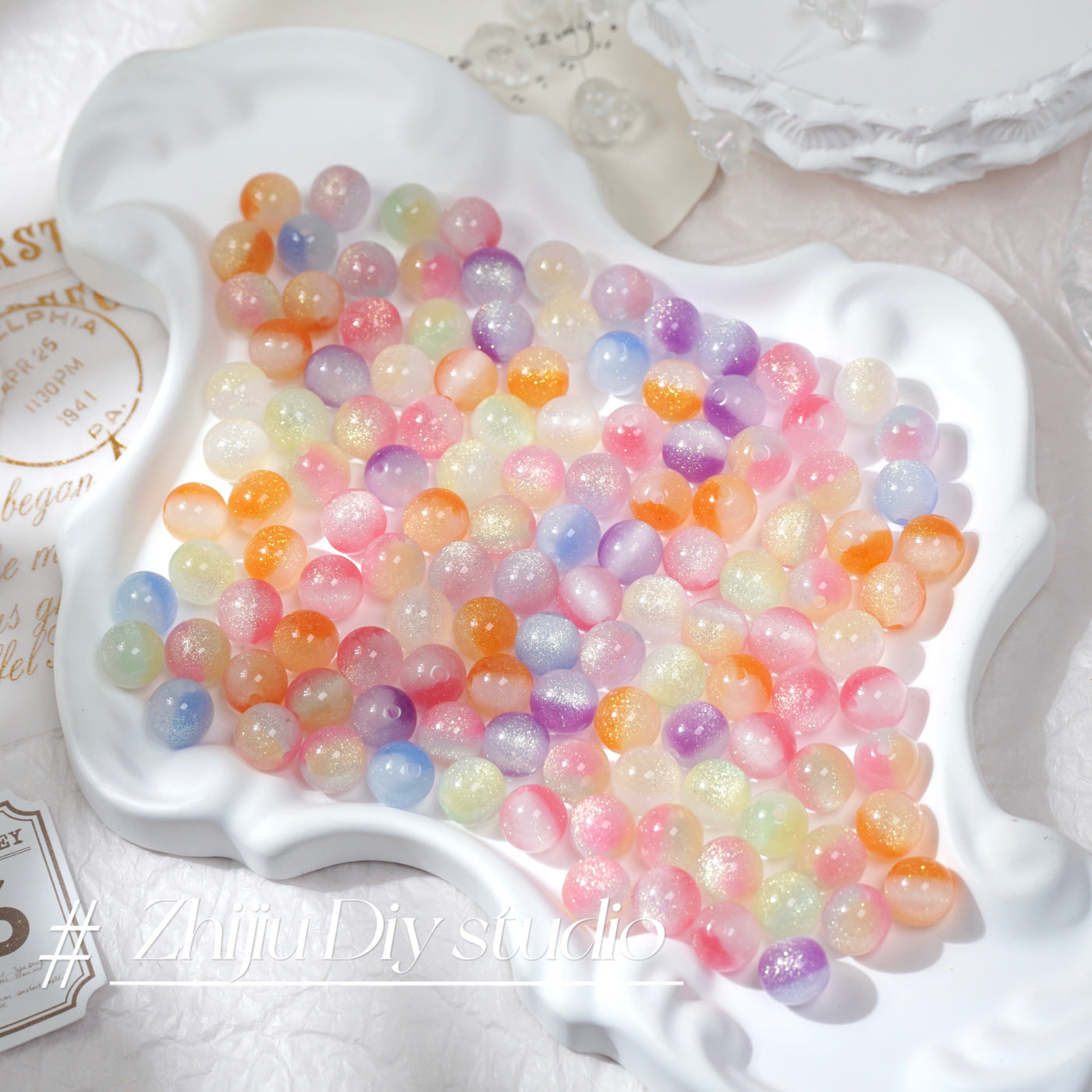 (50pcs)8-16mm Tri-Color Goldstone Light-Sensitive Resin Round Beads