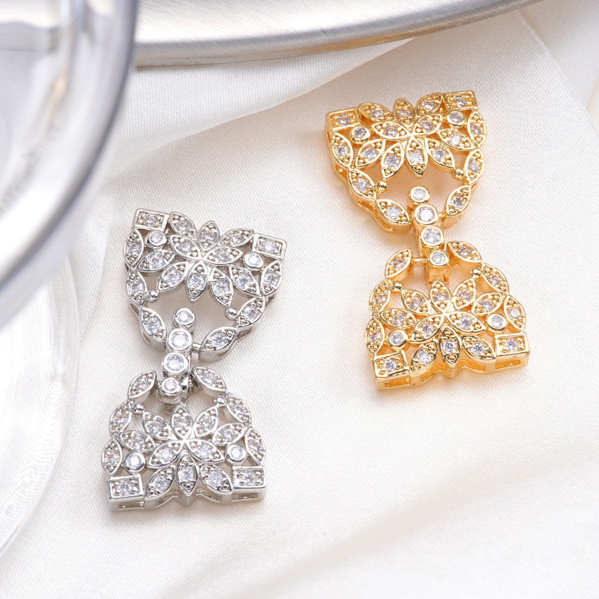 Floral Double-row Closure