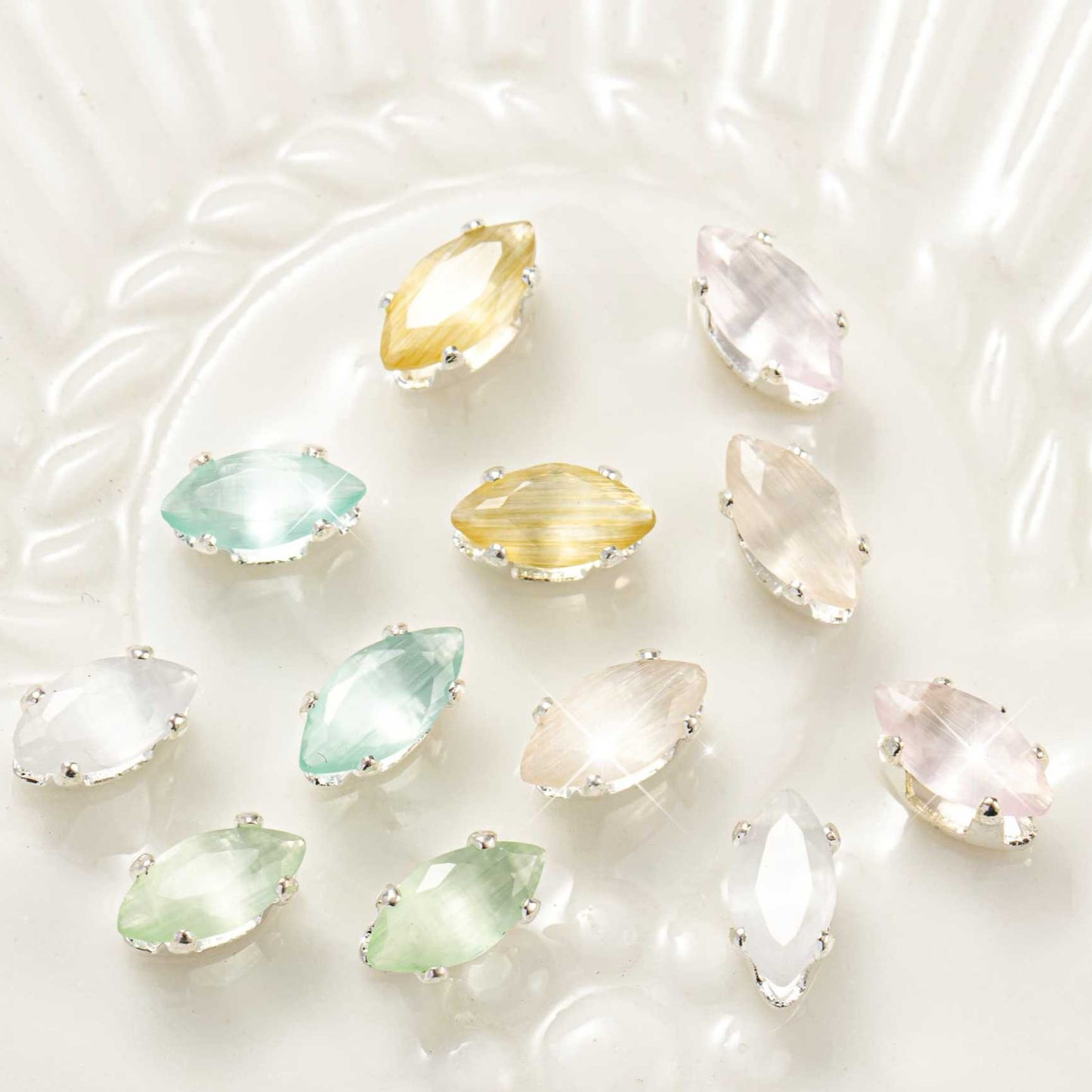 (100pcs)3x6mm Cat Eye Marquise Prong-Set CZ