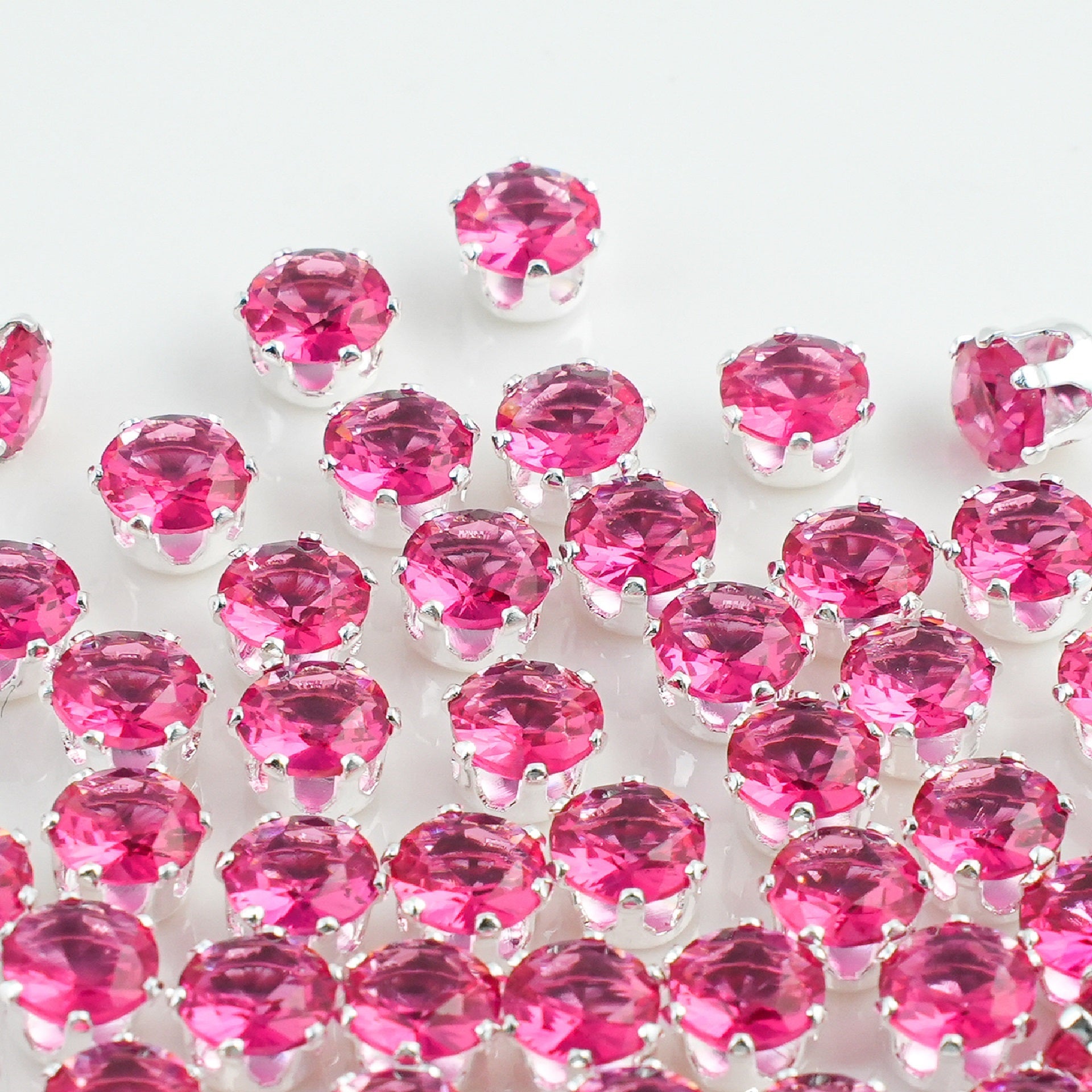 8MM Round Prong-Set CZ