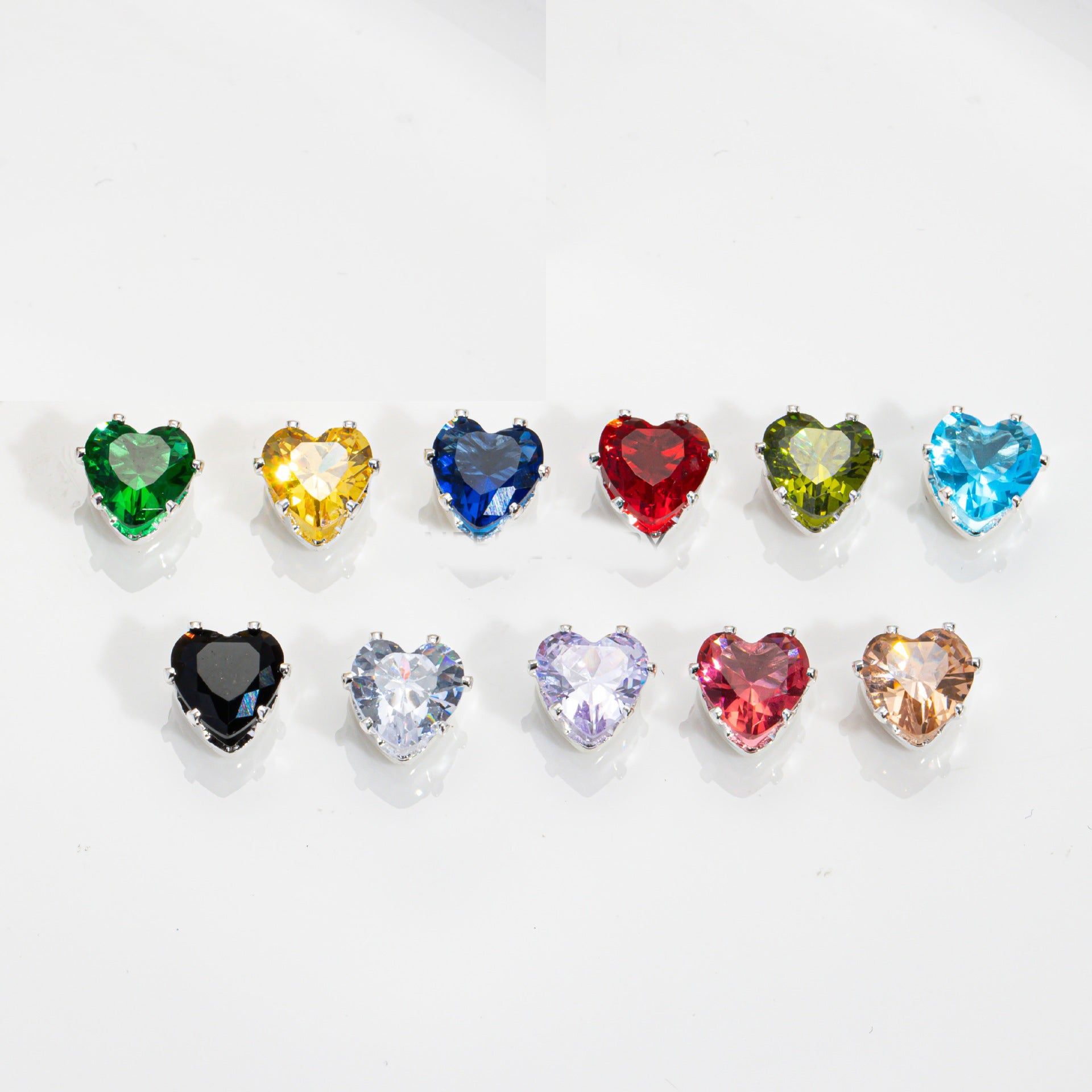 (100pcs)6MM Heart Prong-Set CZ with Silver/Gold Base