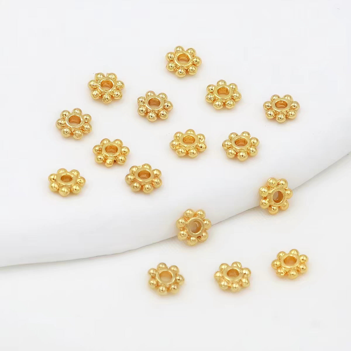 100pcs Gold-Plated Copper Flower Bead Cap / Spacer Bead