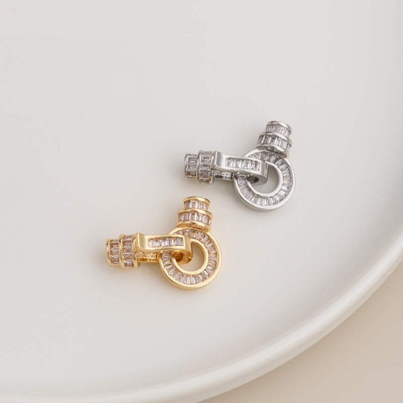 8 Shape Full Paved Zircon Closure