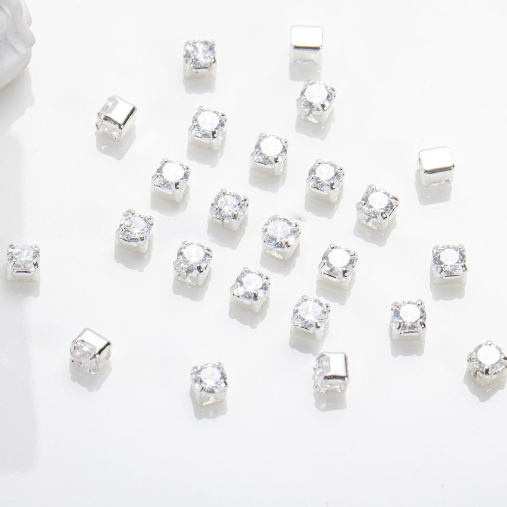 2.5mm 4-prong round Prong-Set CZ