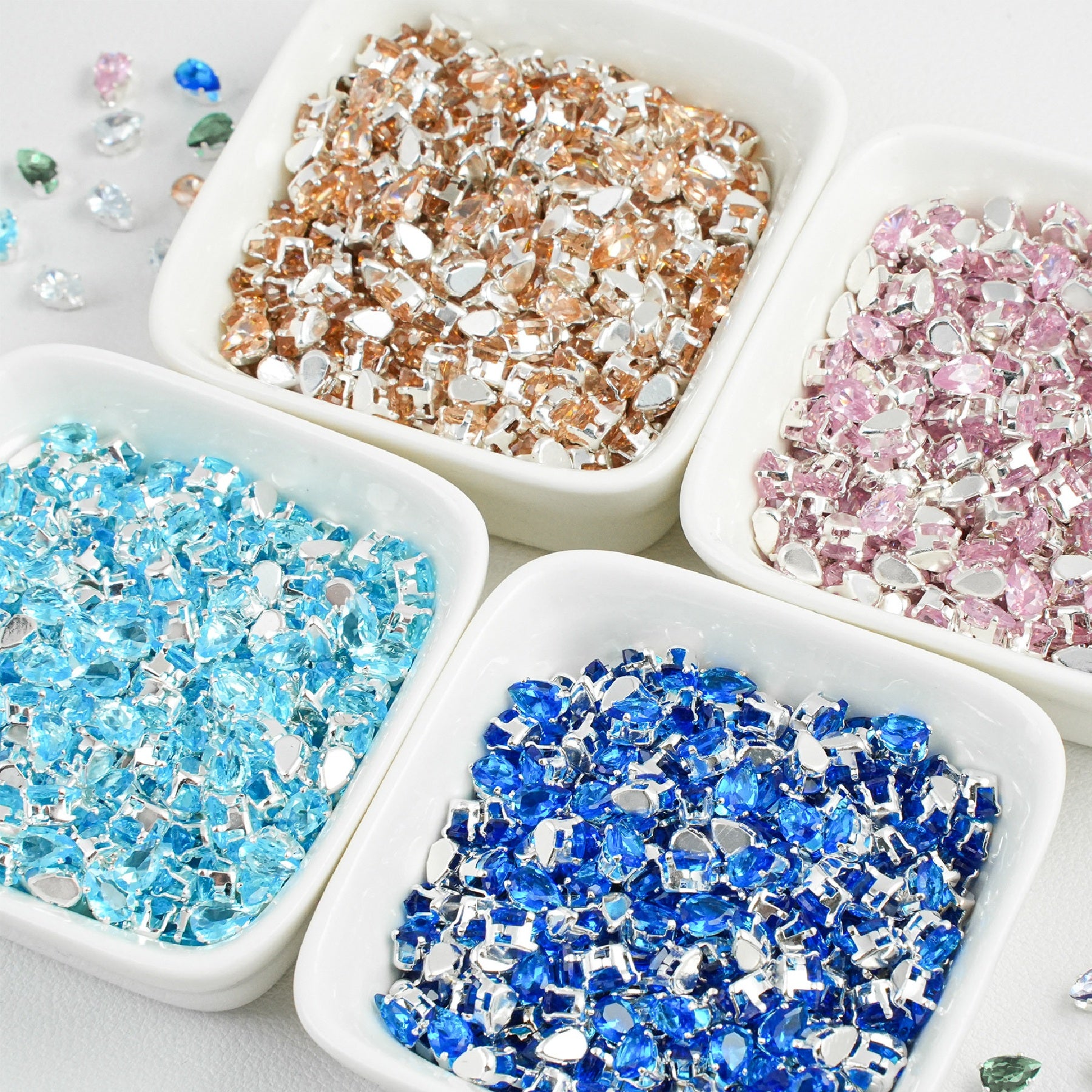 (100pcs)4x6mm Teardrop Prong-Set CZ