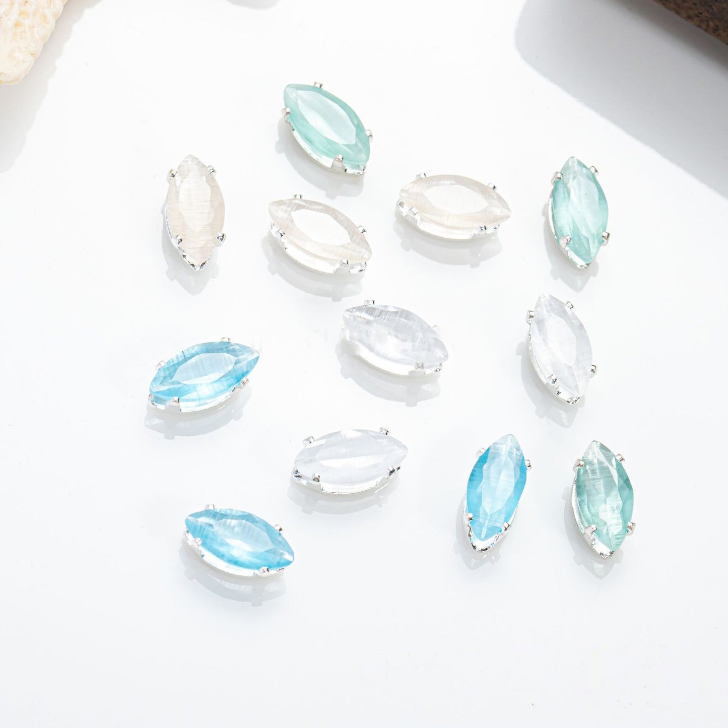 حبات الزركون الماركيز على شكل عين القطة مقاس 4×8 مم