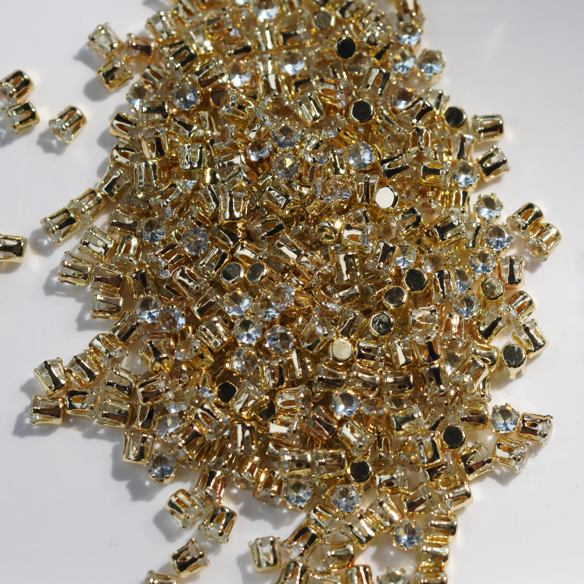 2mm 6-Prong Round Cubic Zirconia Claw Stones, 100pcs