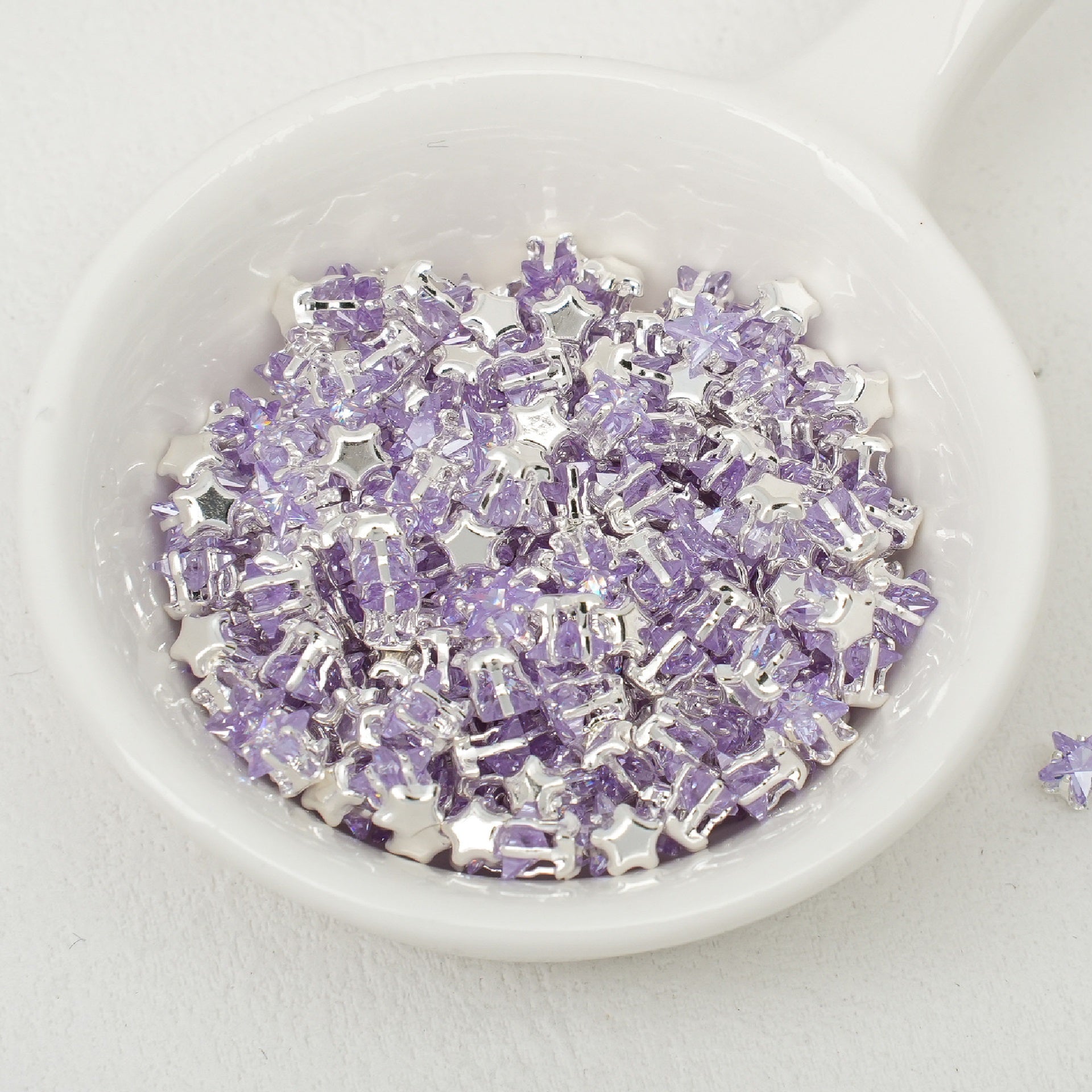 (50pcs)4mm Star Prong-Set CZ