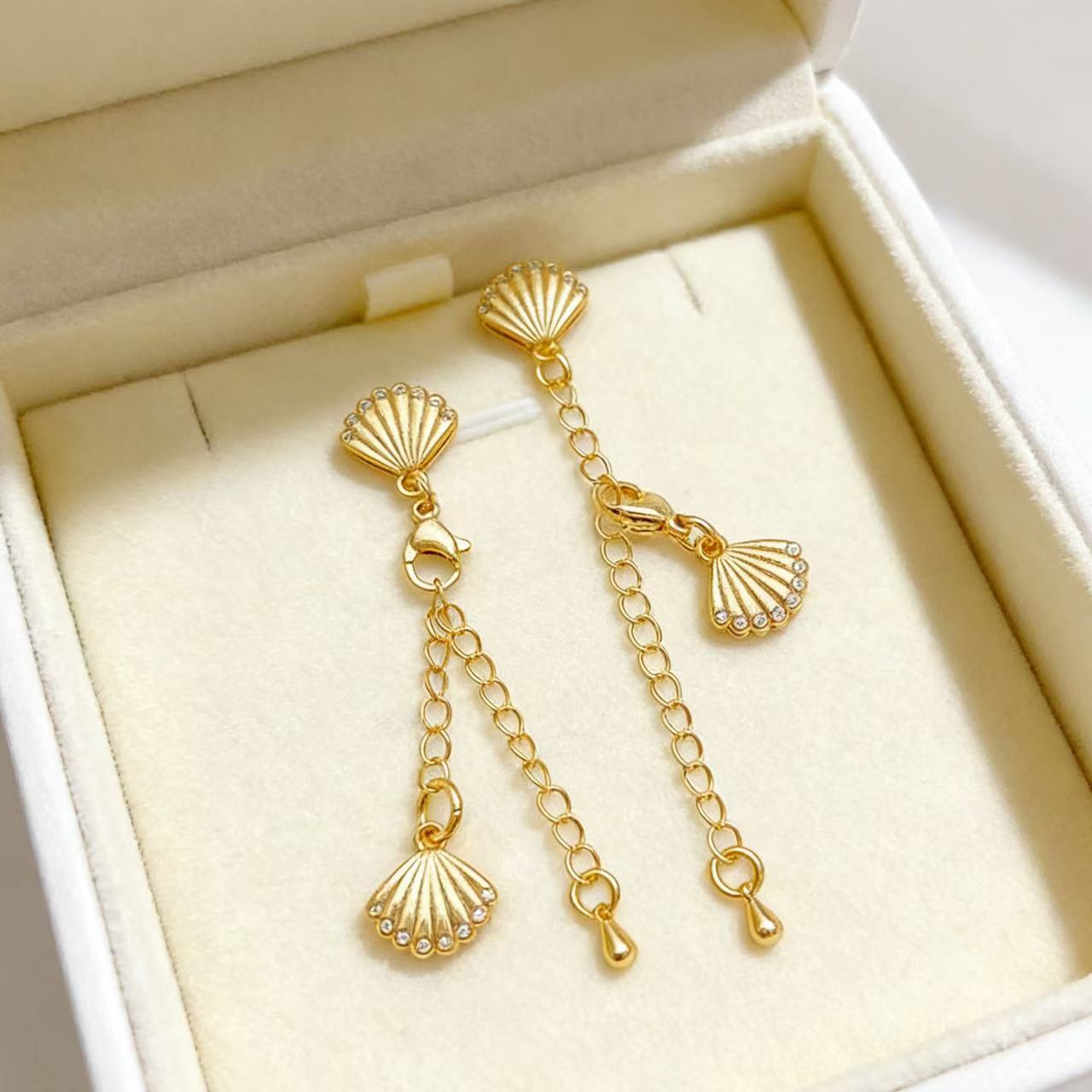 Two-Strand Extender Chain with Shell Charm