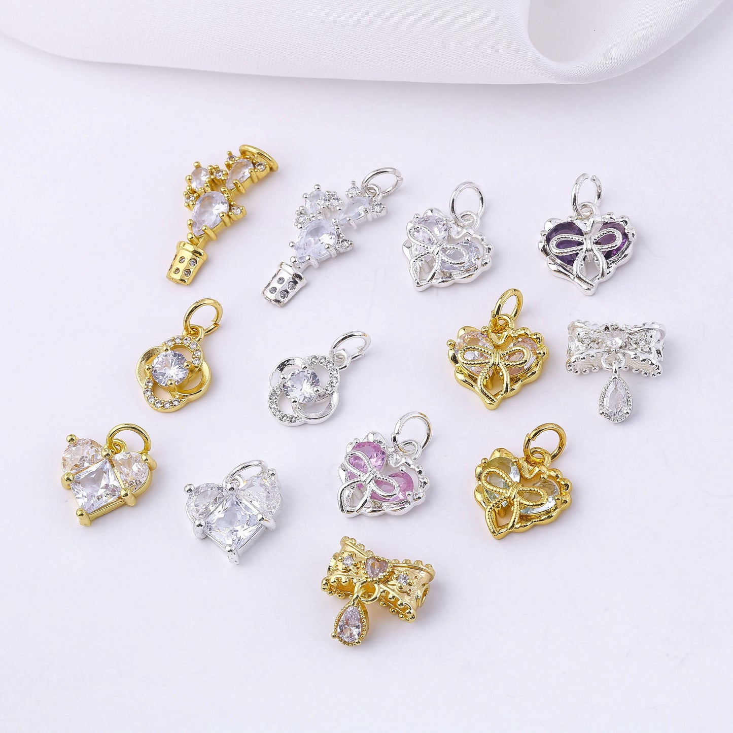 (5pcs)Micro-Set Cubic Zirconia Bowknot Pendants