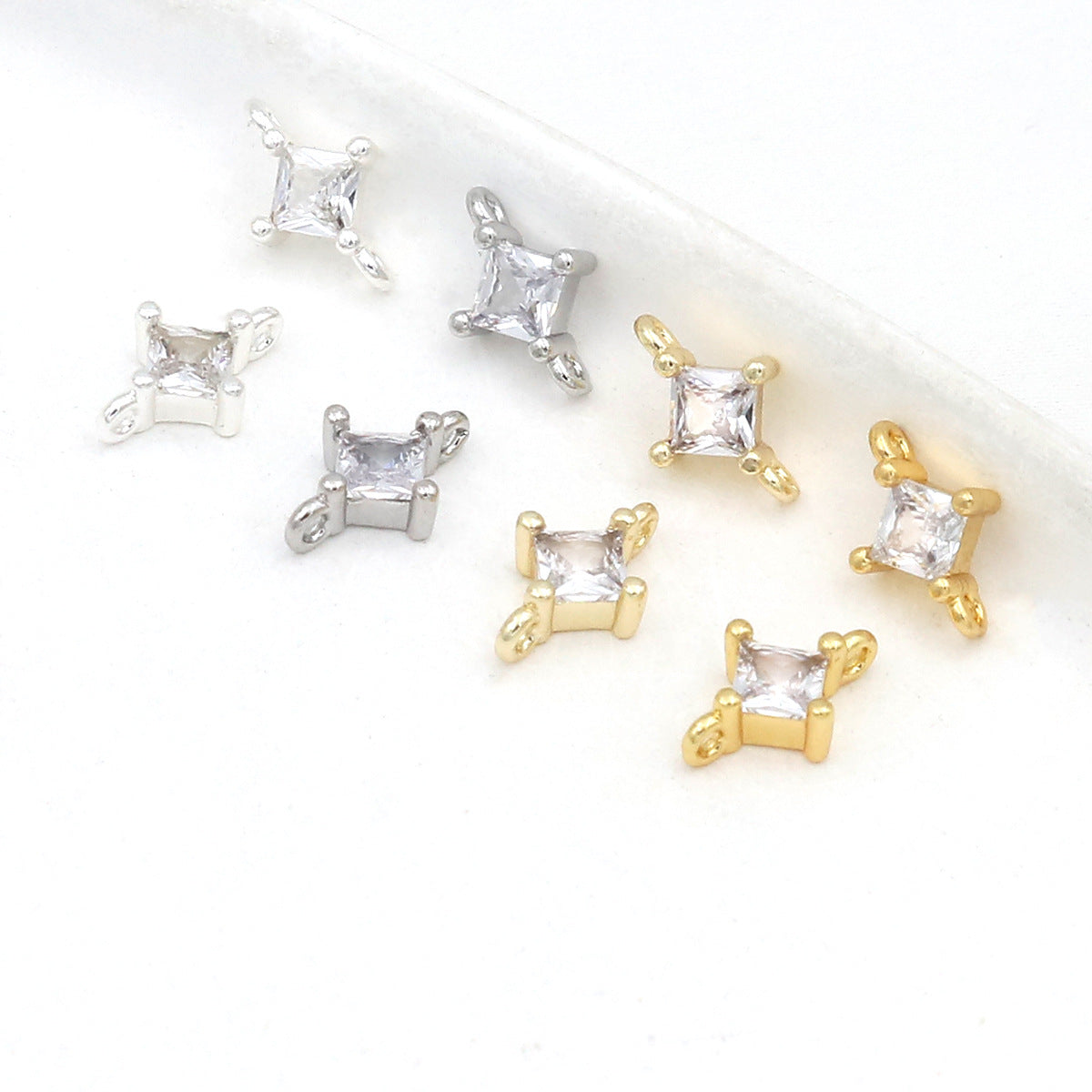 (10pcs)CZ-Set Double-Drop Diamond Pendant