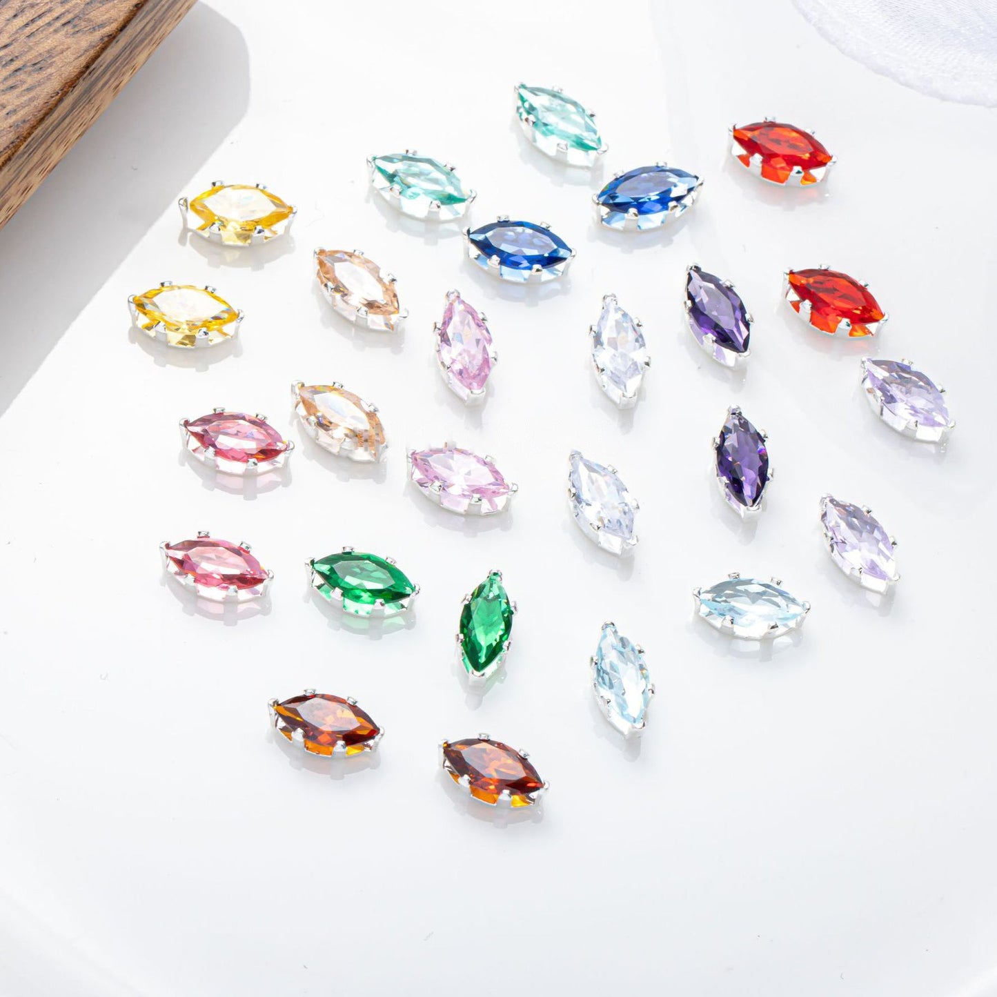 4x8mm 6-prong Marquise Zircon Beads