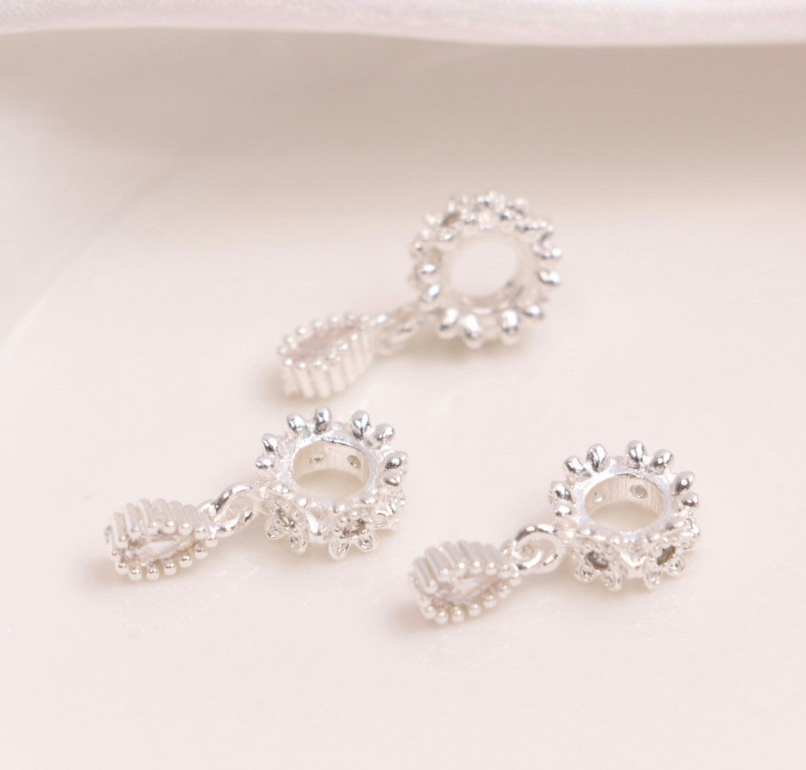 (2pcs)CZ-Set Gear Spacer with Teardrop