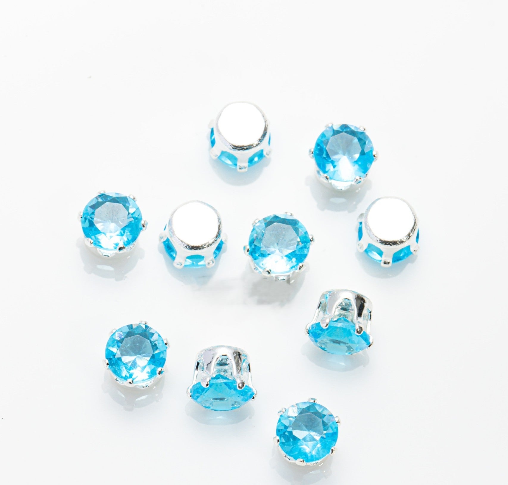 (100pcs)4MM Round Prong-Set CZ