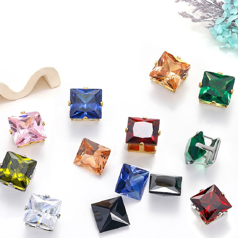 (100pcs)3x3MM Square Prong-Set CZ