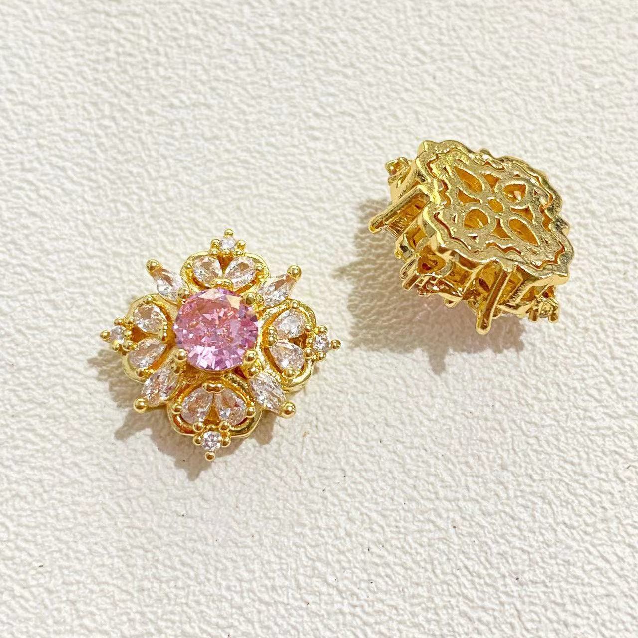 Paved CZs Square Spacer