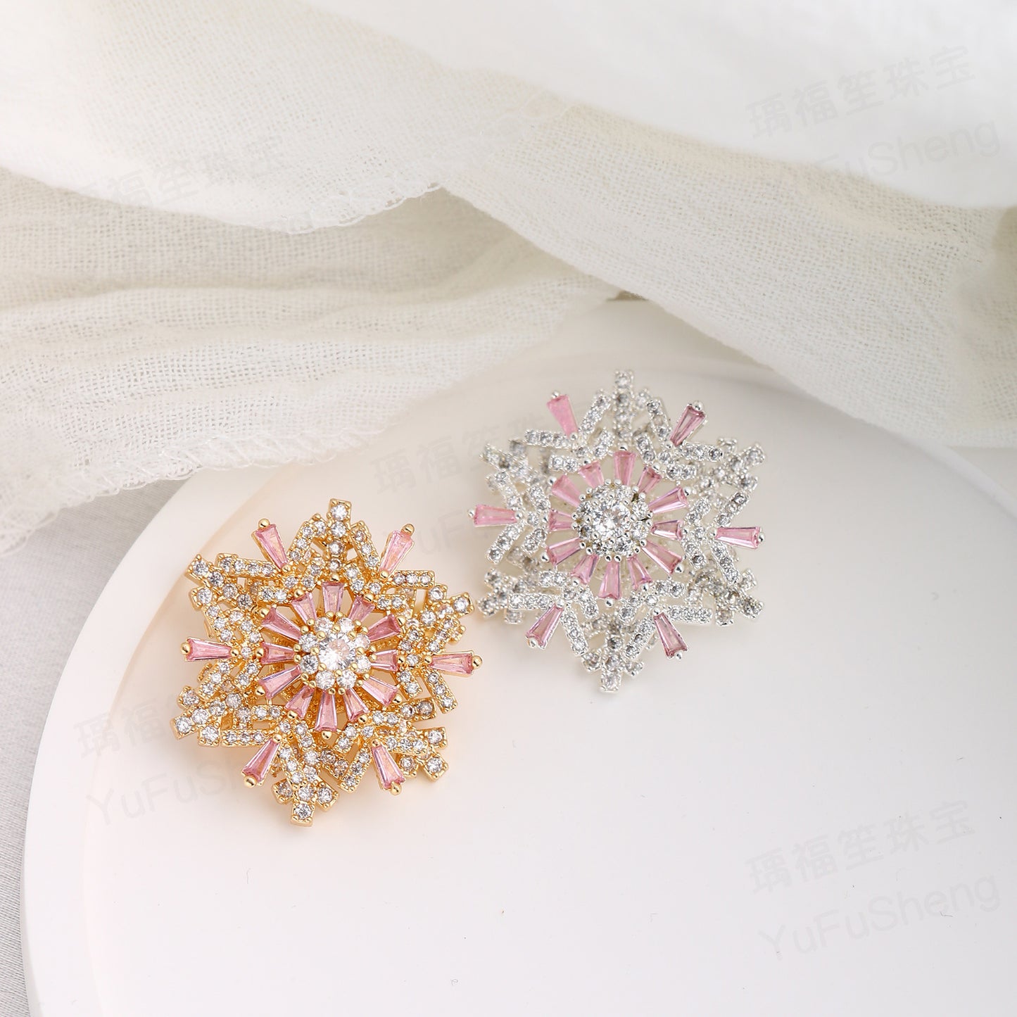 Rotatable Snowflake CZ Spacer