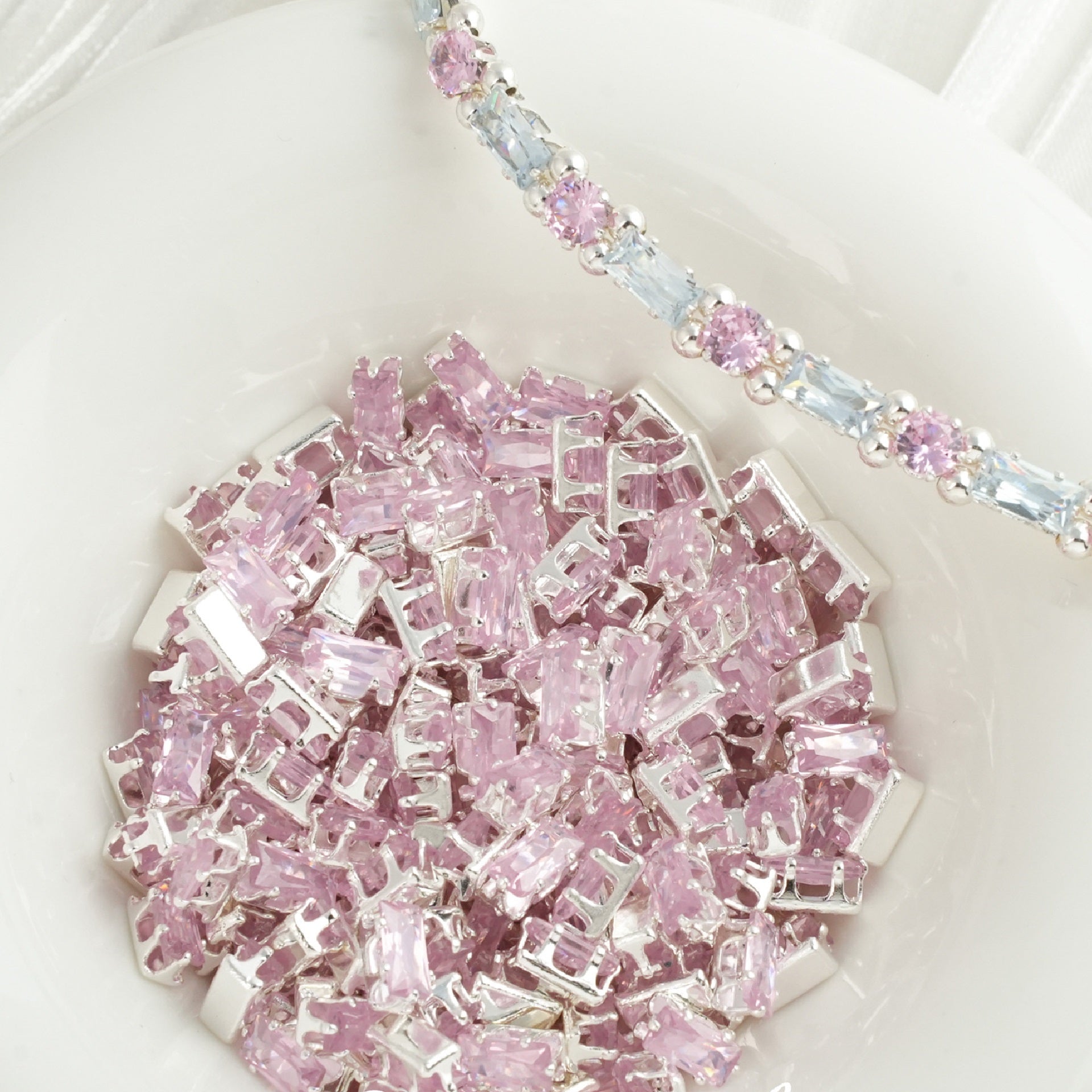 (100pcs)2.5x5mm Rectangle Prong-Set CZ