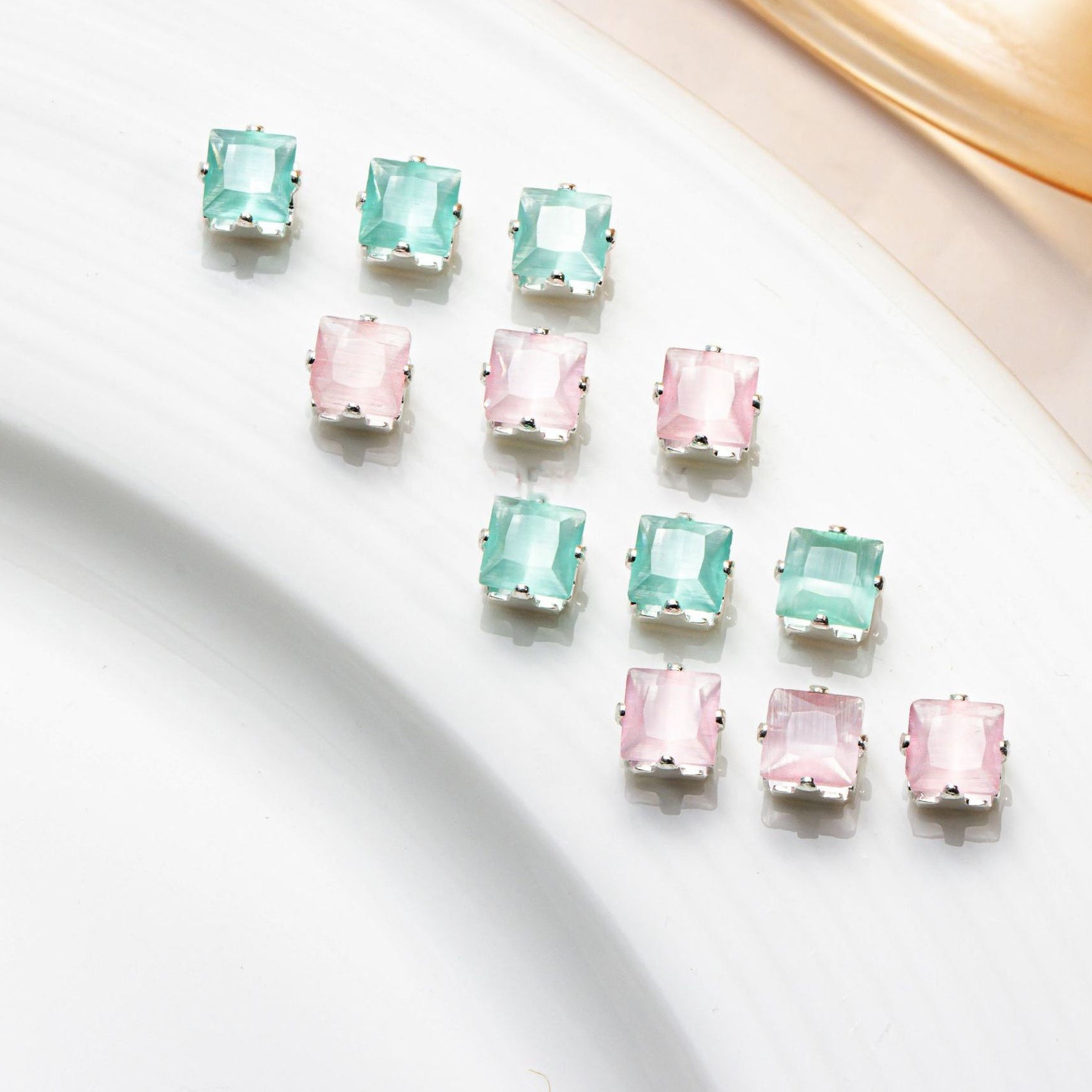 4mm Cat Eye Square Prong-Set CZ