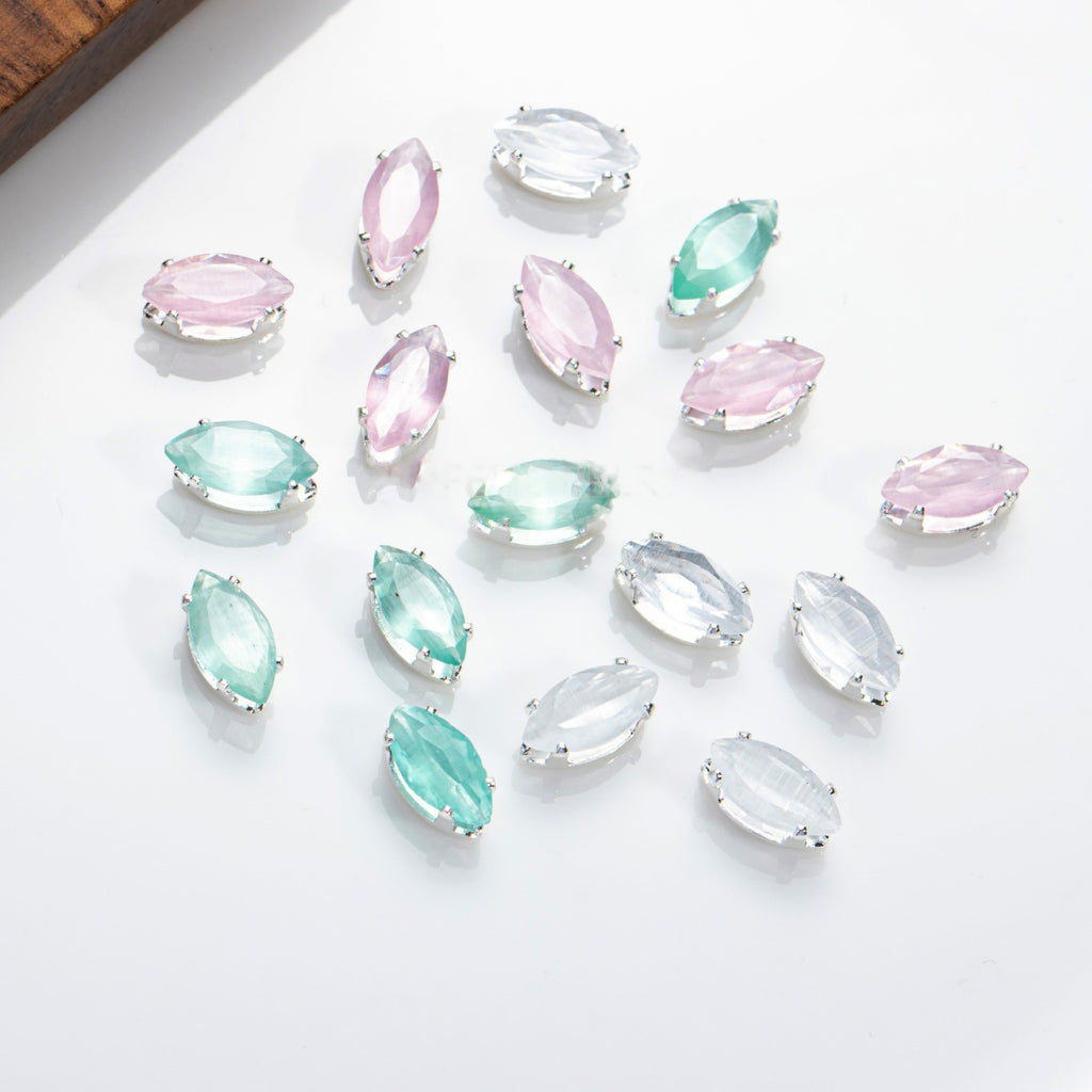 4x8mm Cat Eye Marquise Prong-Set CZ