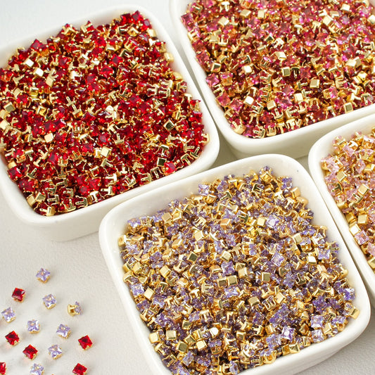 (30pcs)3x3MM Gold Base Square Prong-Set CZ