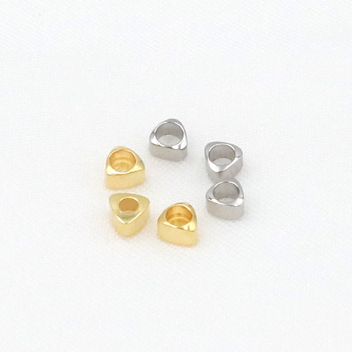 (100pcs)2.5mm Triangle Spacer Beads - Nugget Style