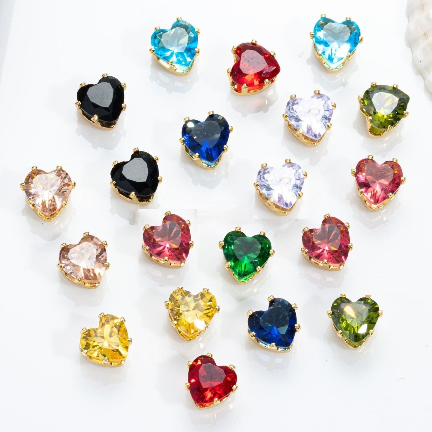 (100pcs)6MM Heart Prong-Set CZ with Silver/Gold Base
