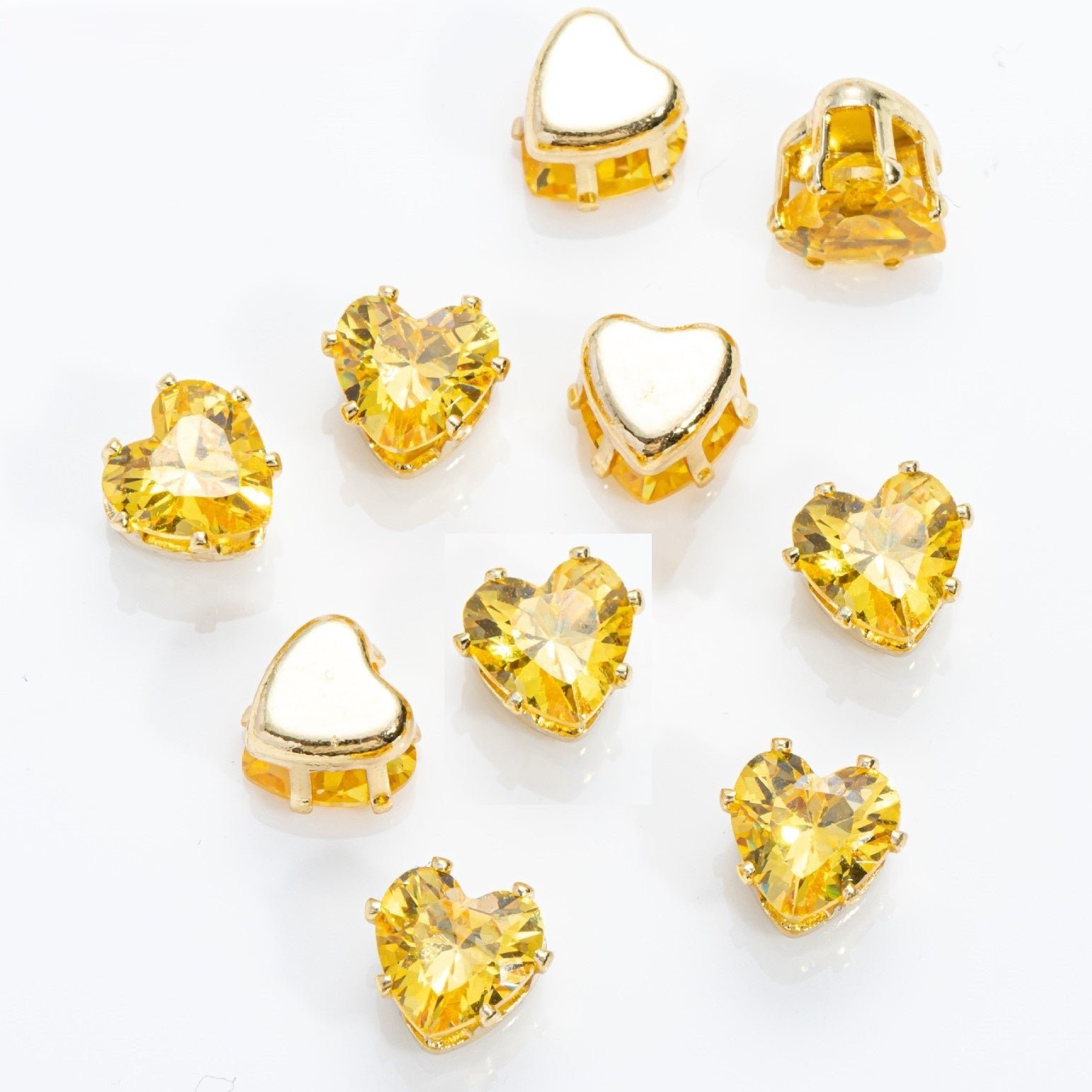 (100pcs)5MM Heart Prong-Set CZ with Silver & Gold Base