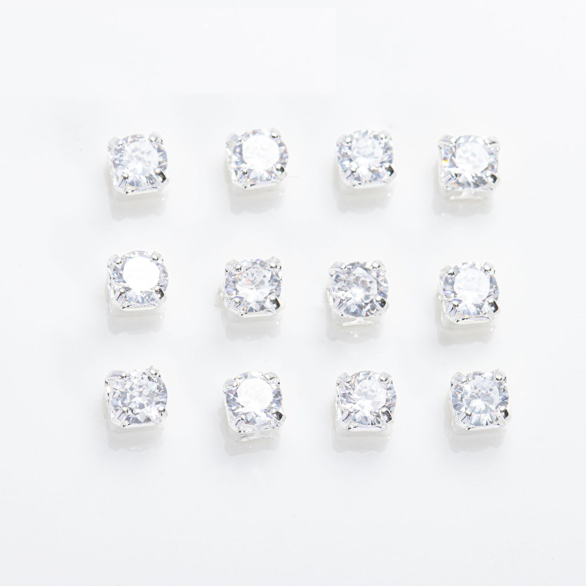2.5mm 4-prong round Prong-Set CZ