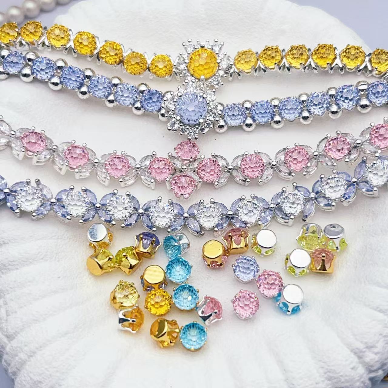 6mm Firework-Cut Prong Set CZ