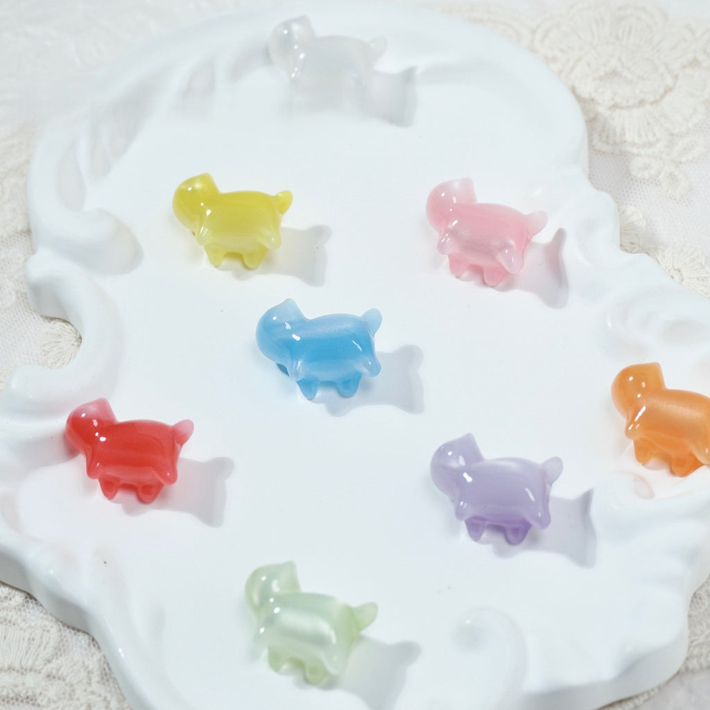 (5pcs)UV Color-Changing Resin Small Cat's Eye Cat Bead-No Holes