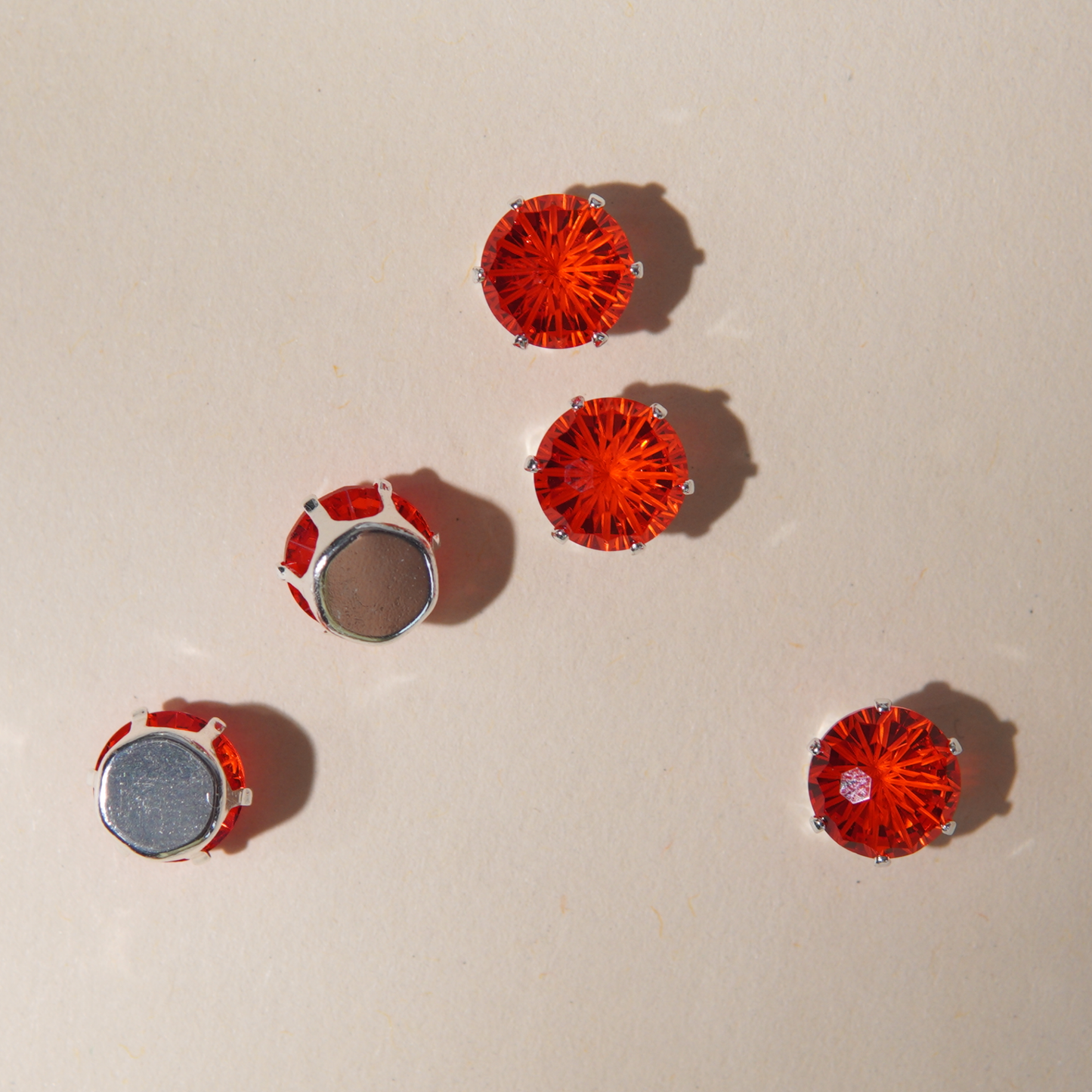(10pcs)8mm Firework Round Prong-Set CZ