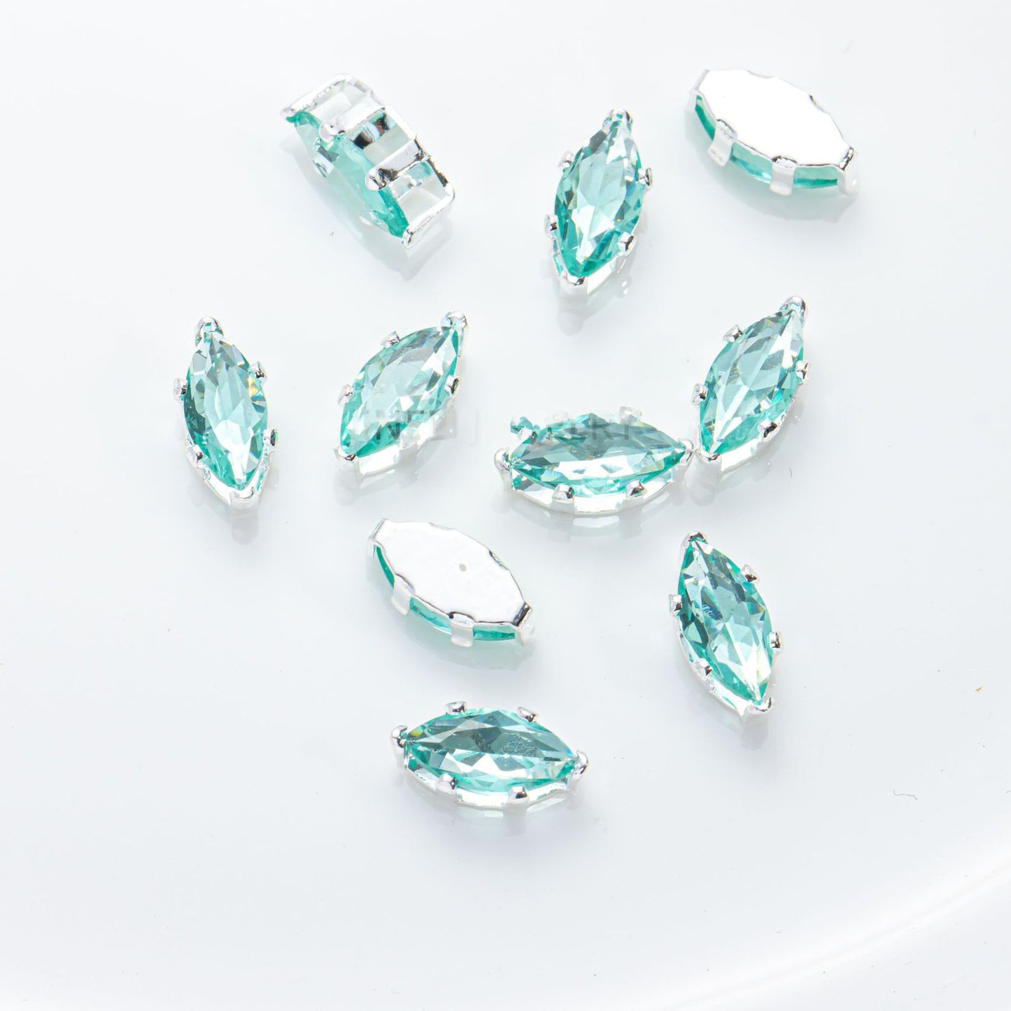 3x6mm 6-prong Marquise Zircon Beads