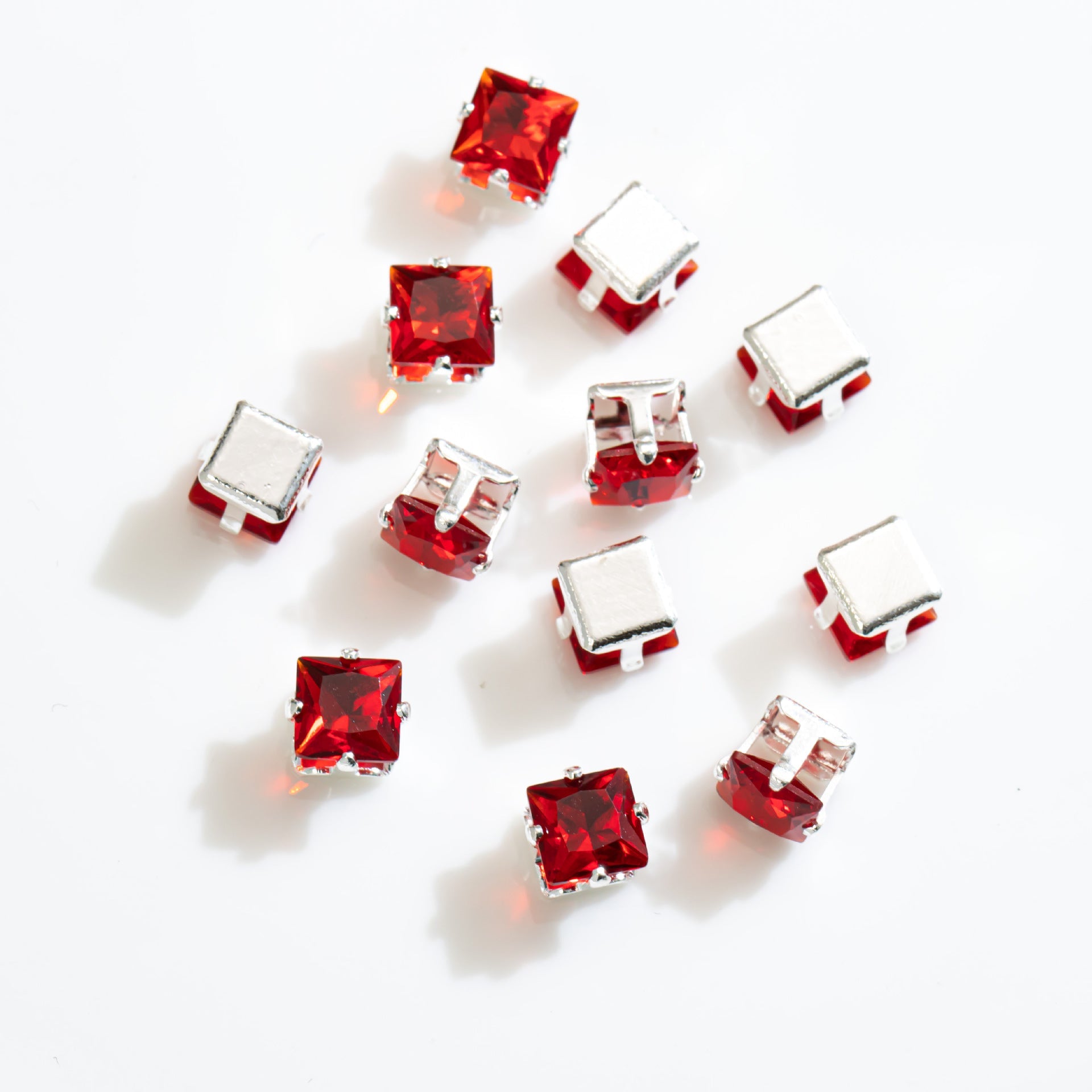 (100pcs)5x5MM Square Prong-Set CZ
