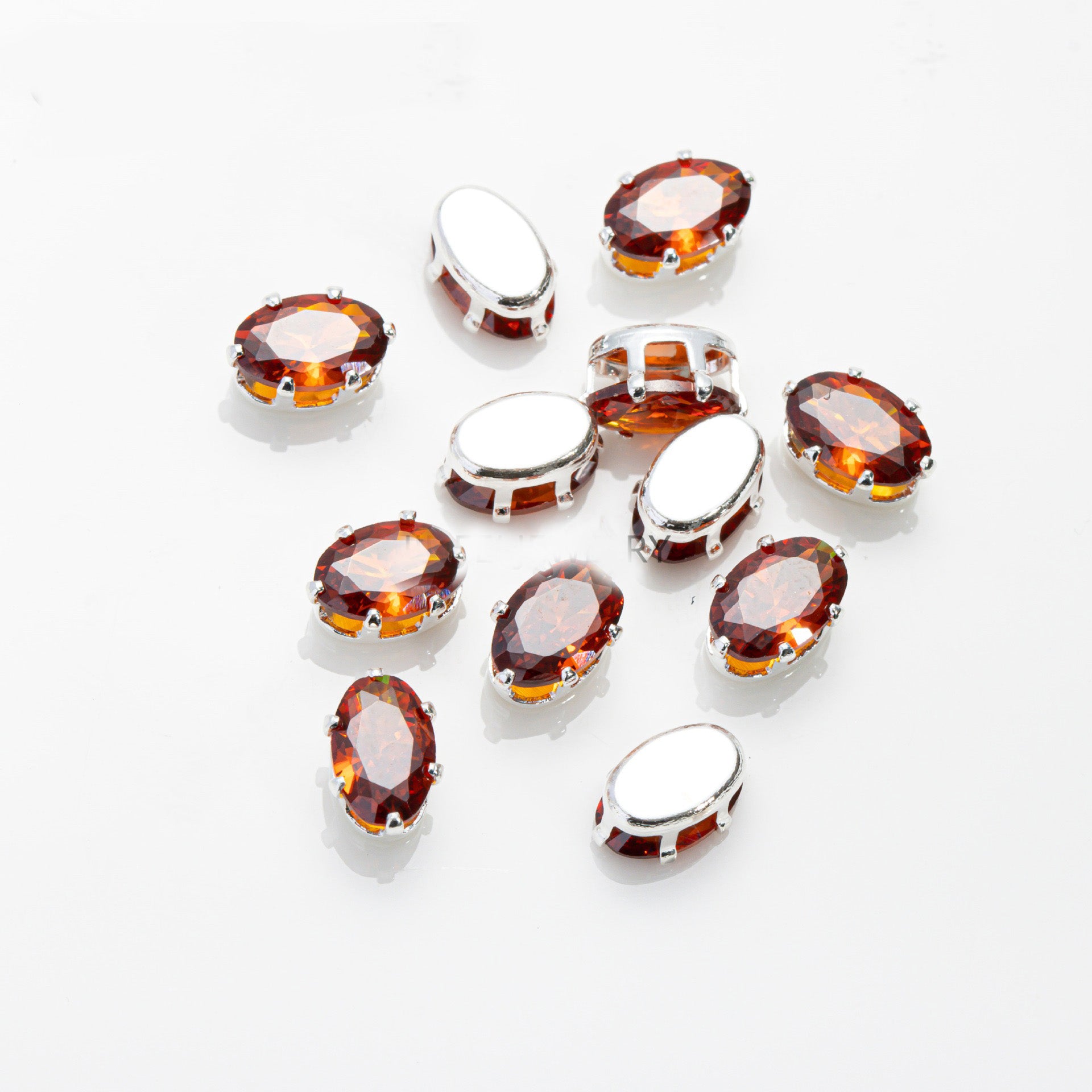 (100pcs)4x6mm Oval Prong-Set CZ