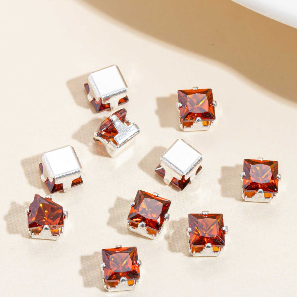 (100pcs)3x3MM Square Prong-Set CZ