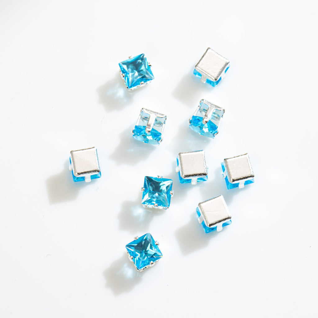 (100pcs)3x3MM Square Prong-Set CZ