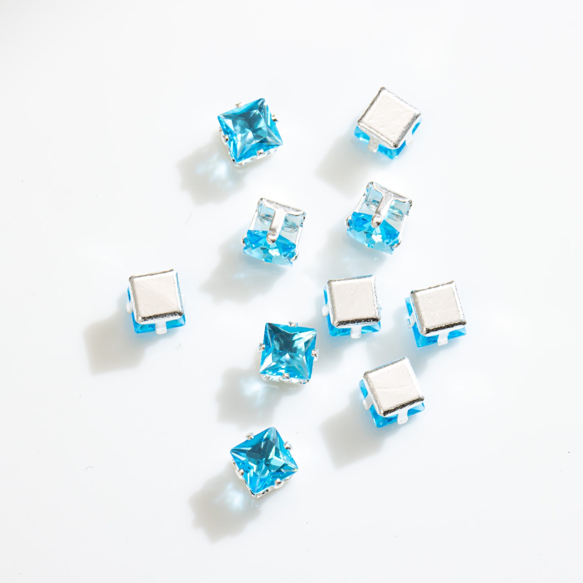 (100pcs)5x5MM Square Prong-Set CZ