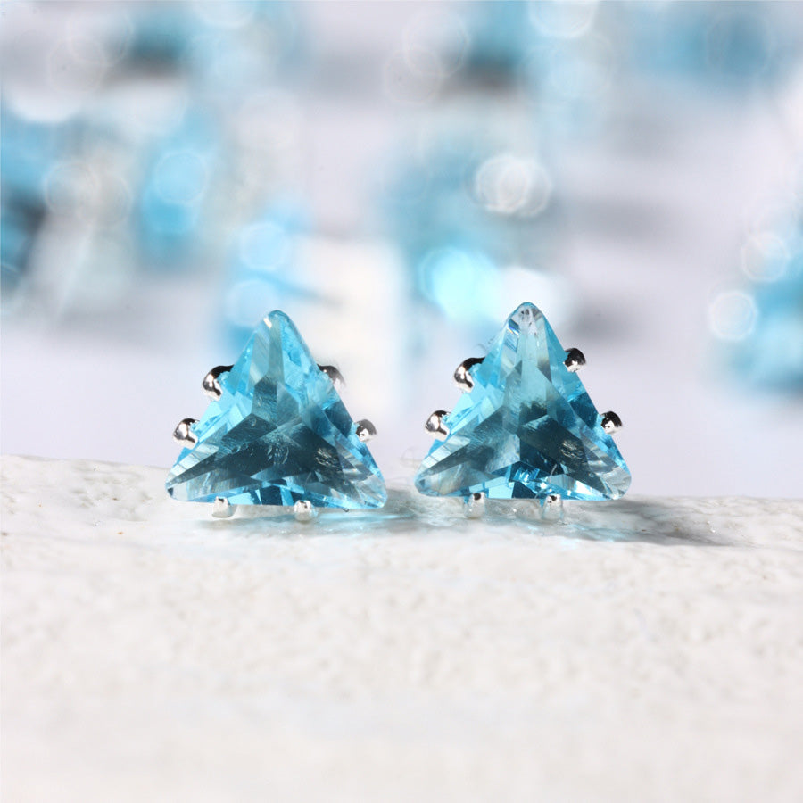 5mm Triangle Prong-Set CZ