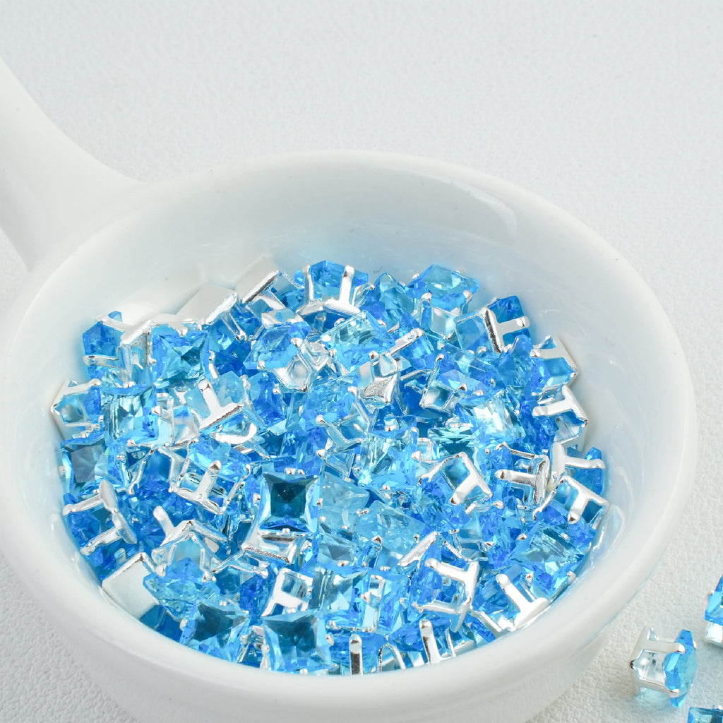 (100pcs)4x4MM Square Prong-Set CZ