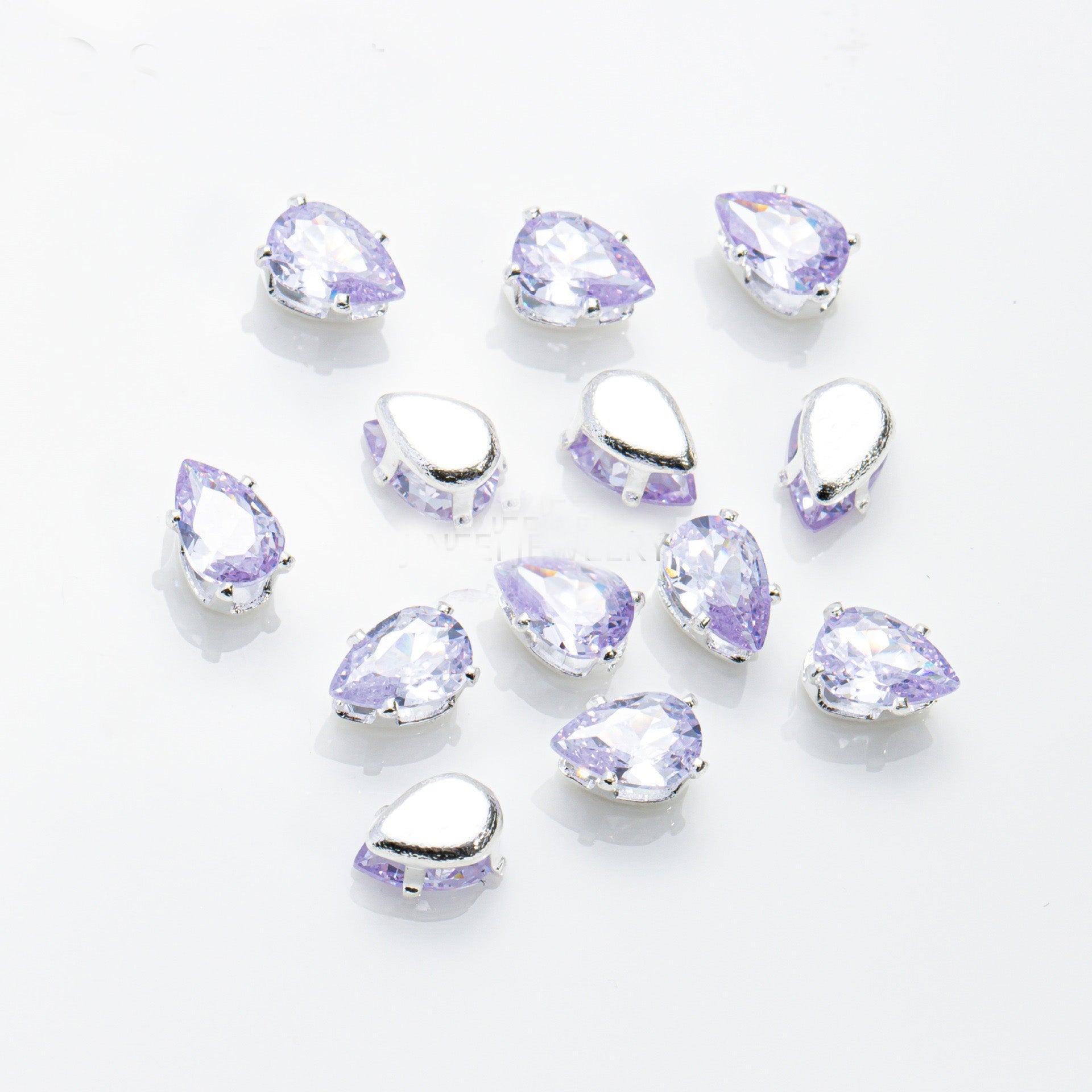 (100pcs)3x5mm Teardrop Prong-Set CZ