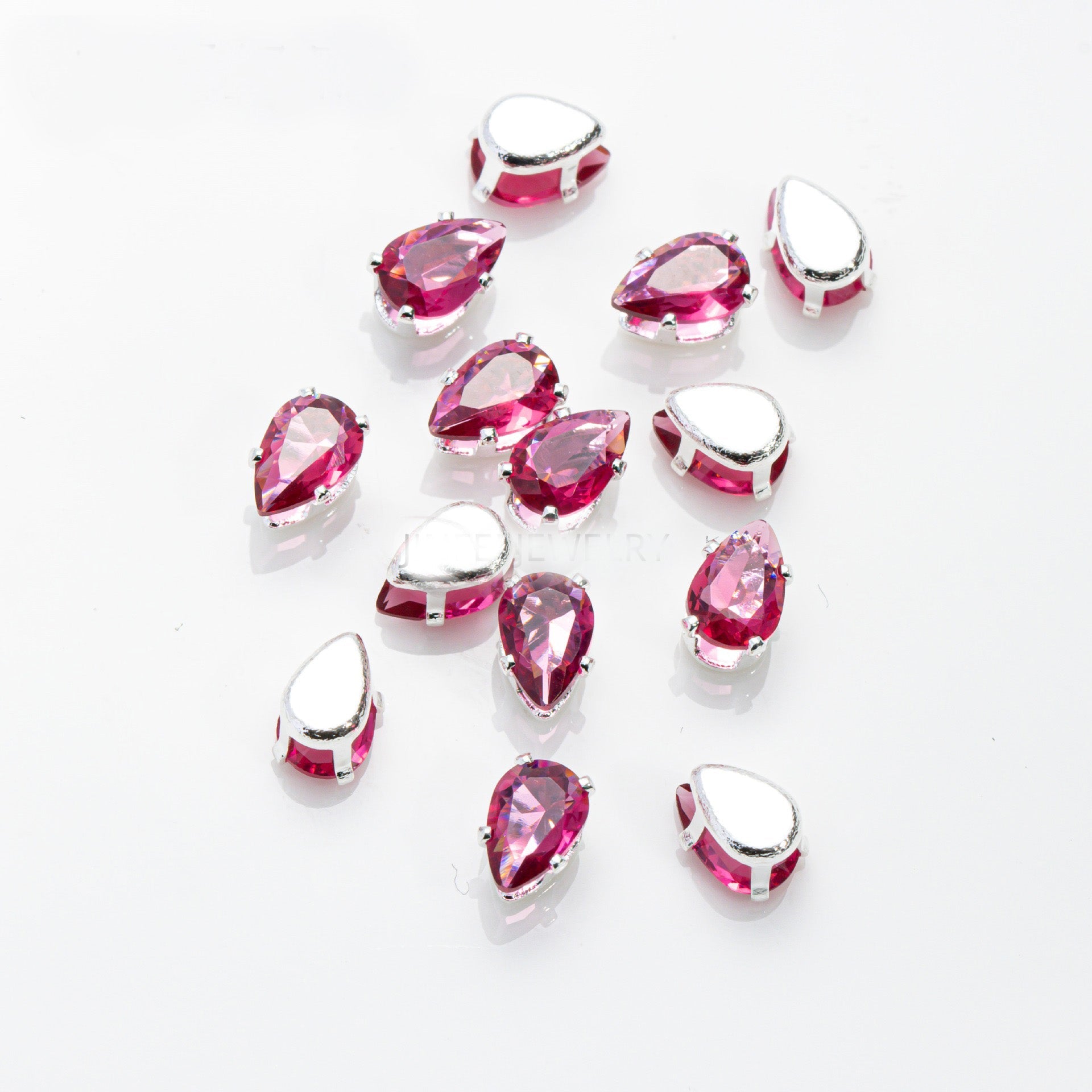 (100pcs)4x6mm Teardrop Prong-Set CZ