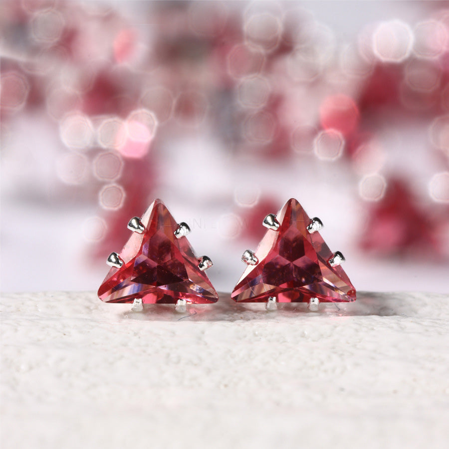 5mm Triangle Prong-Set CZ